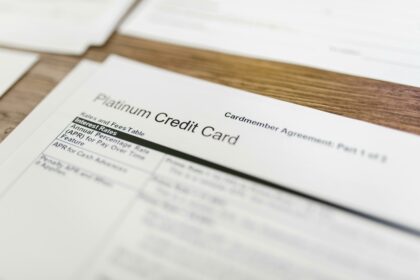 Chase vs Wells Fargo: A Comprehensive Comparison of Savings Interest Rates
