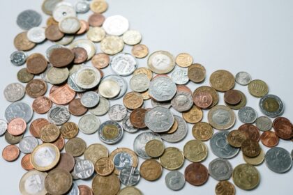 Wells Fargo vs Ally Bank: A Comprehensive Comparison of Savings Interest Rates