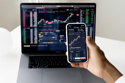 Nansen Launches AI Crypto Trading Tools on Base, Solana