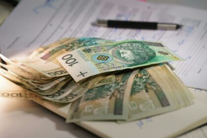 SoFi vs Axos Bank: A Comprehensive Comparison of Checking Accounts