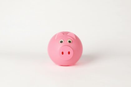 Comparing Savings Interest Rates: US Bank vs Discover
