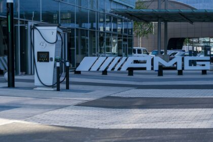 BYD Just Announced 5-Minute EV Charging. Should Tesla Investors Be Concerned?