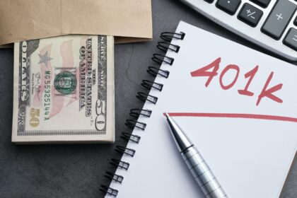 Wells Fargo vs LendingClub: A Comprehensive Comparison of Savings Interest Rates