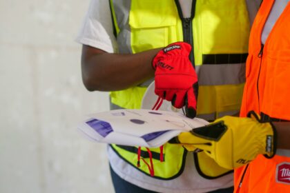 JPMorgan Issues Blunt Warning as Investors Move to Safety