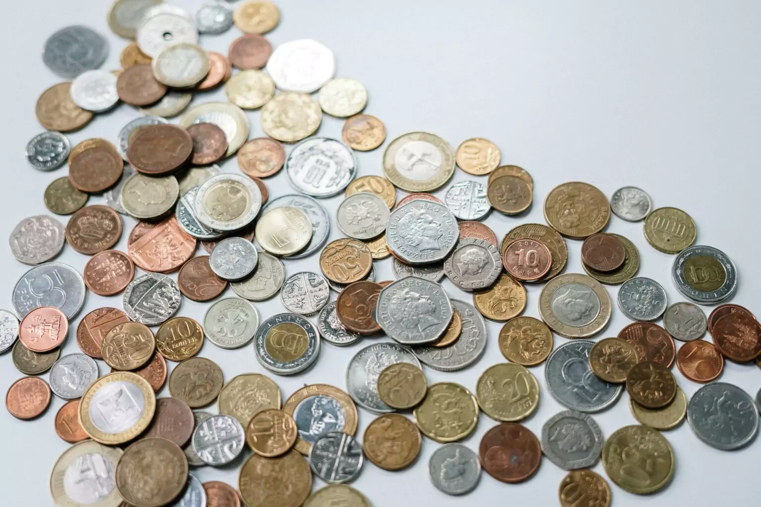 Wells Fargo vs Ally Bank: A Comprehensive Comparison of Savings Interest Rates