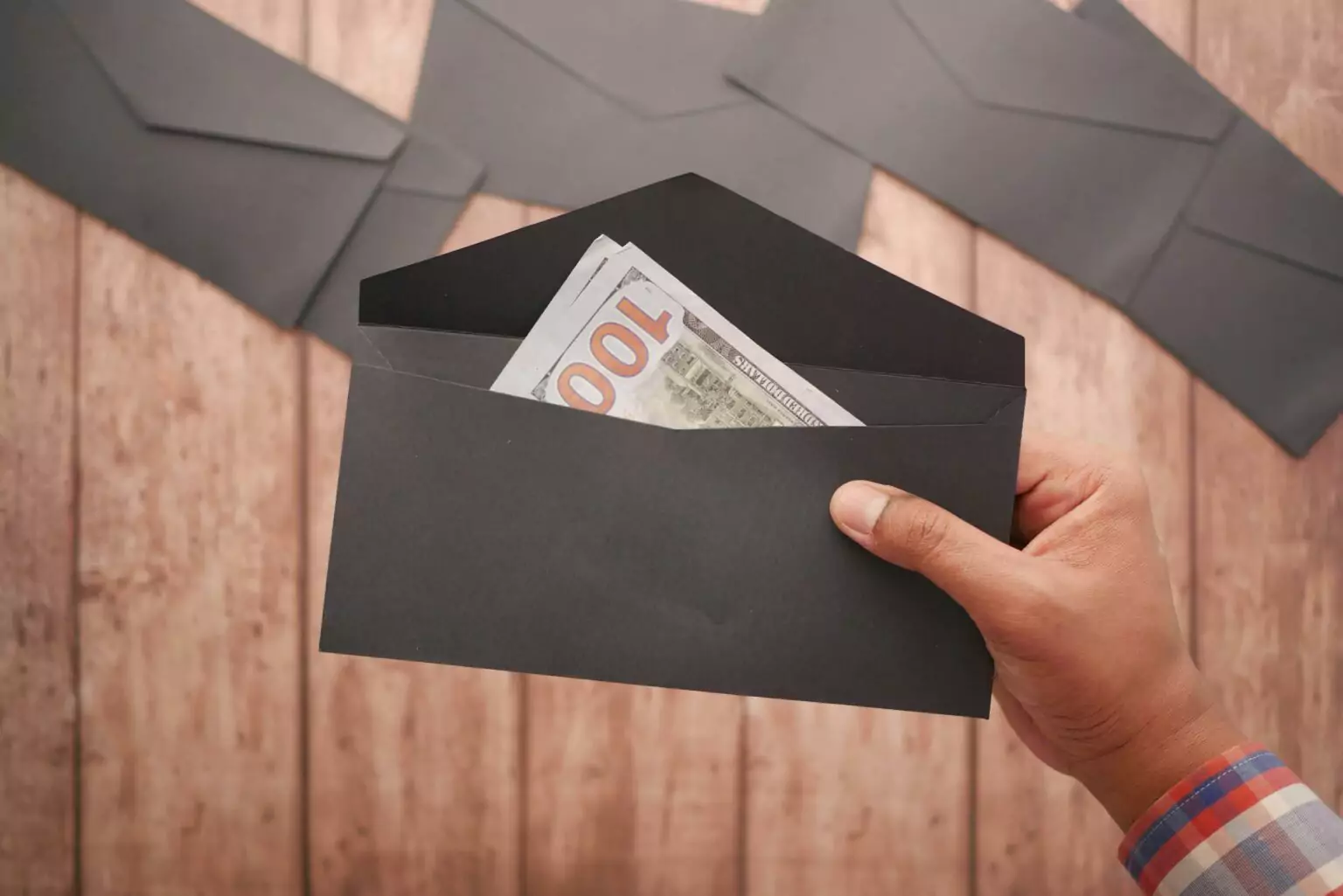 Do Banks Report Deposits to the IRS?