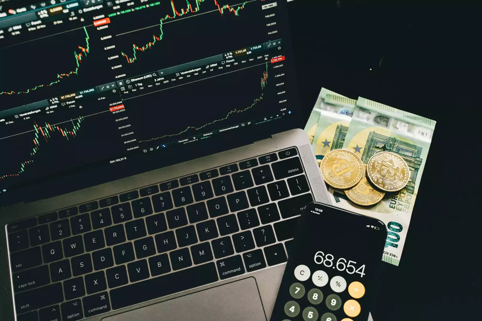 Xometry Shares Beat the S&P 500 as Insider Sells $1.7 Million
