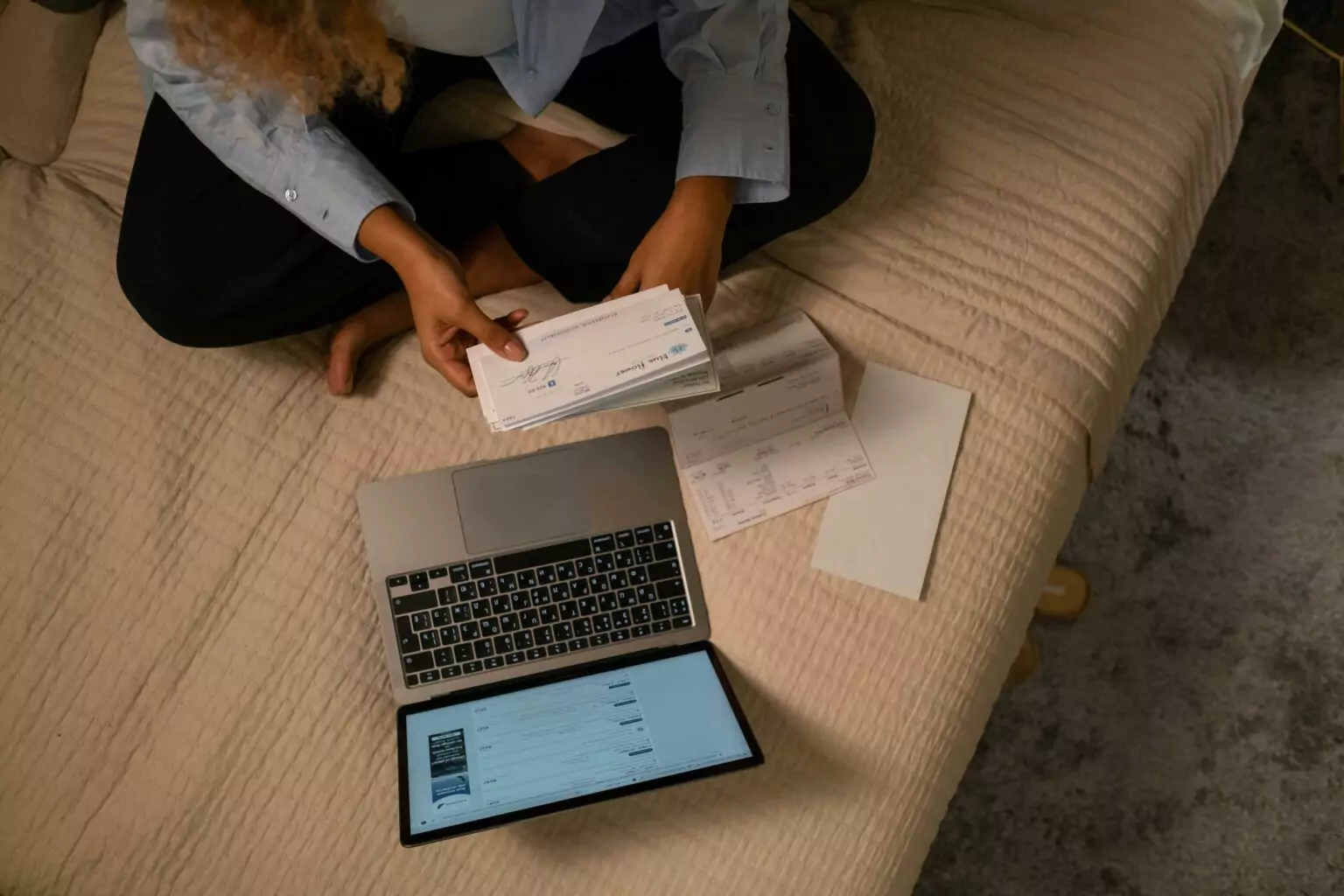 Varo vs Wise: A Comprehensive Analysis of Checking Accounts