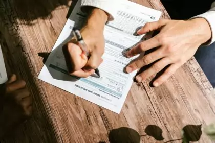 Comparing Checking Accounts: Capital One vs Discover