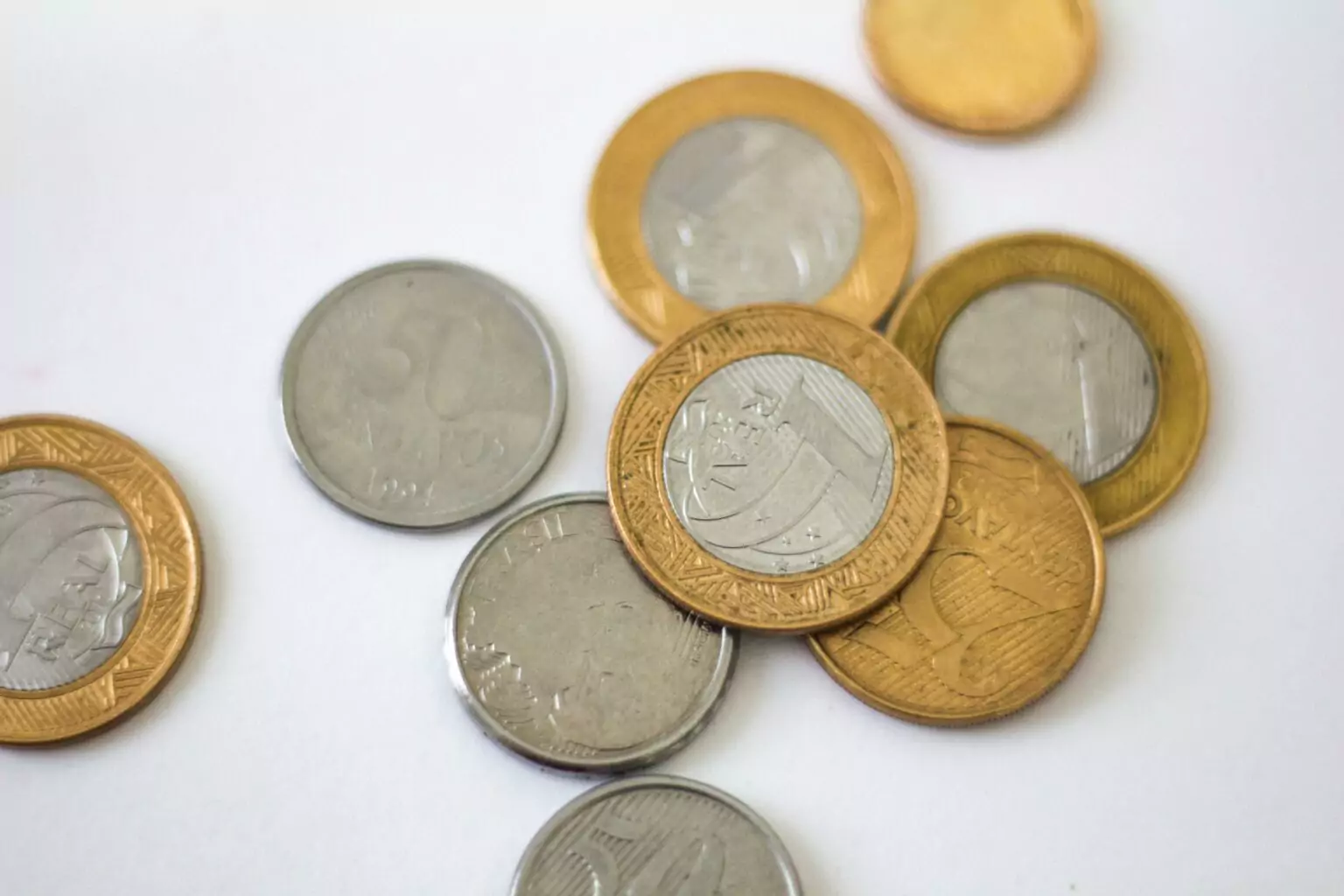 Comparing Savings Interest Rates: US Bank vs Truist